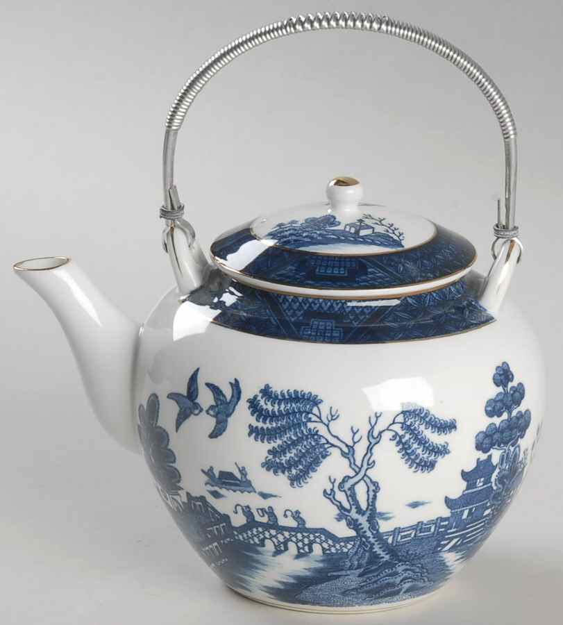 Blue Willow Mini Teapot & Lid by Nikko-1