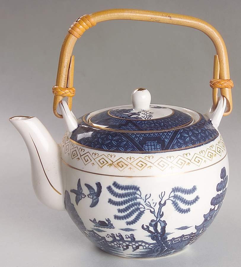 Blue Willow Mini Teapot & Lid by Nikko-1