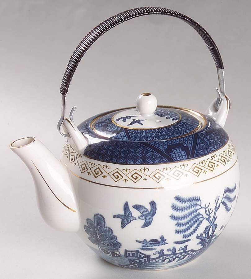 Blue Willow Mini Teapot & Lid by Nikko-1