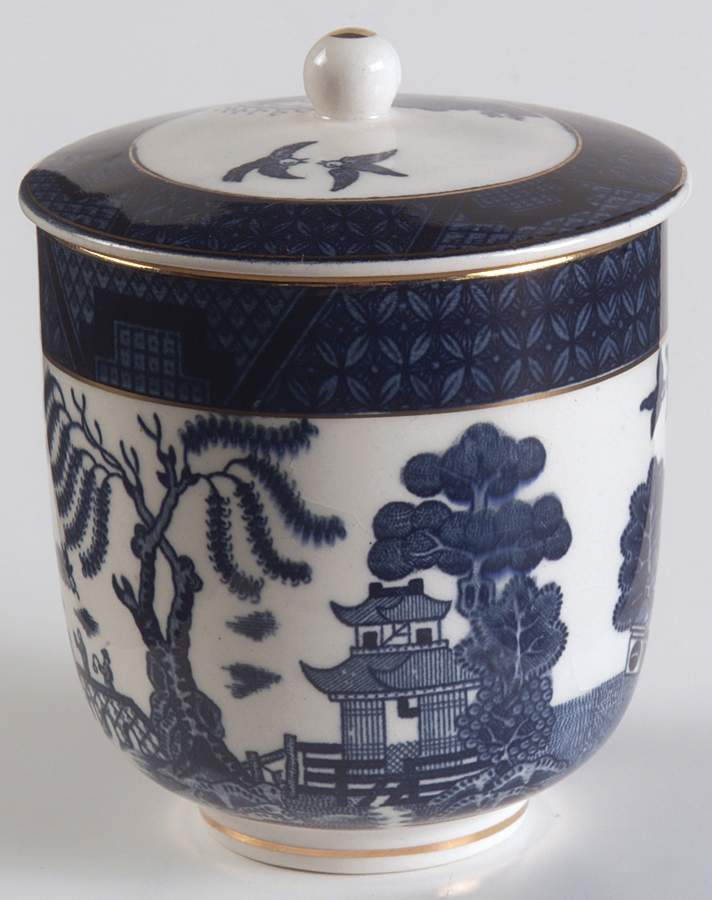 Blue Willow Handleless Tea Cup & Lid by Nikko-1