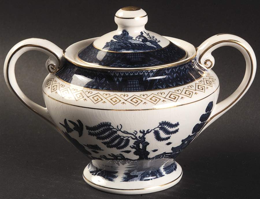 Blue Willow Sugar Bowl & Lid by Nikko-1