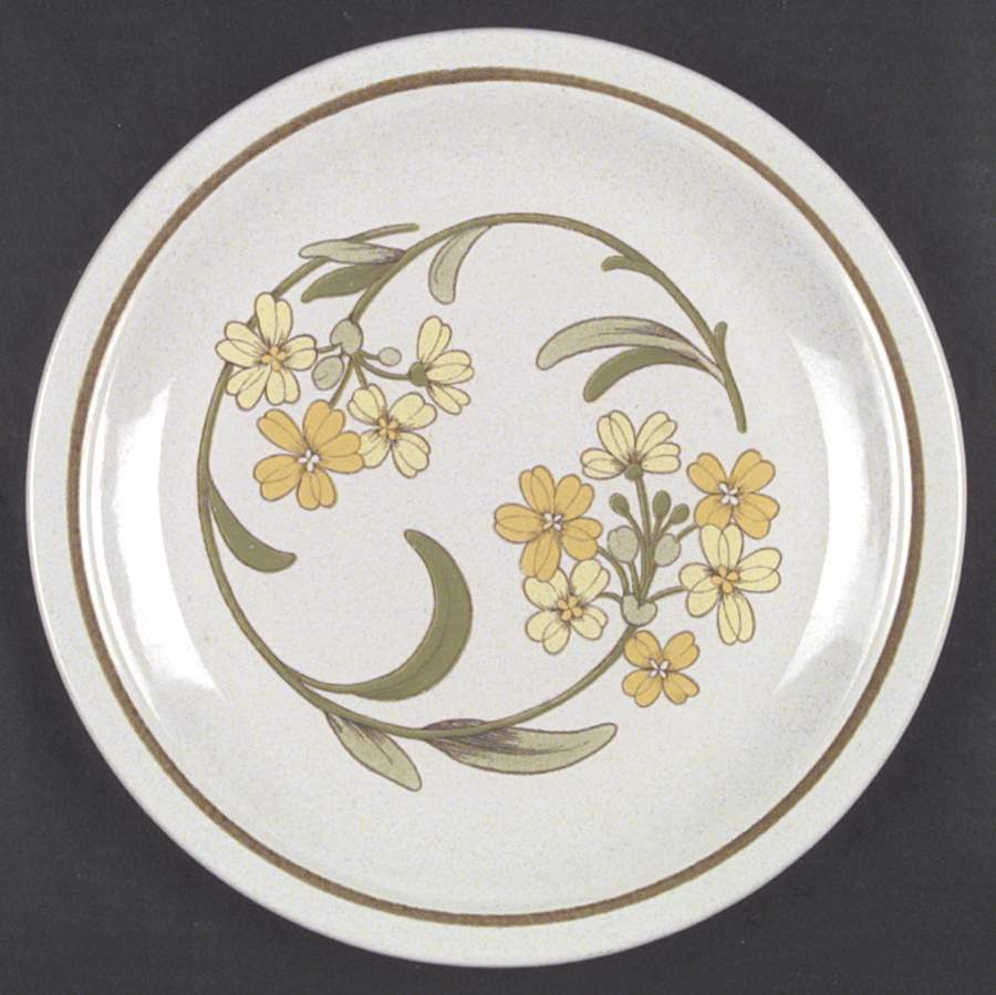 Bracelet Dinner Plate by Nikko-1