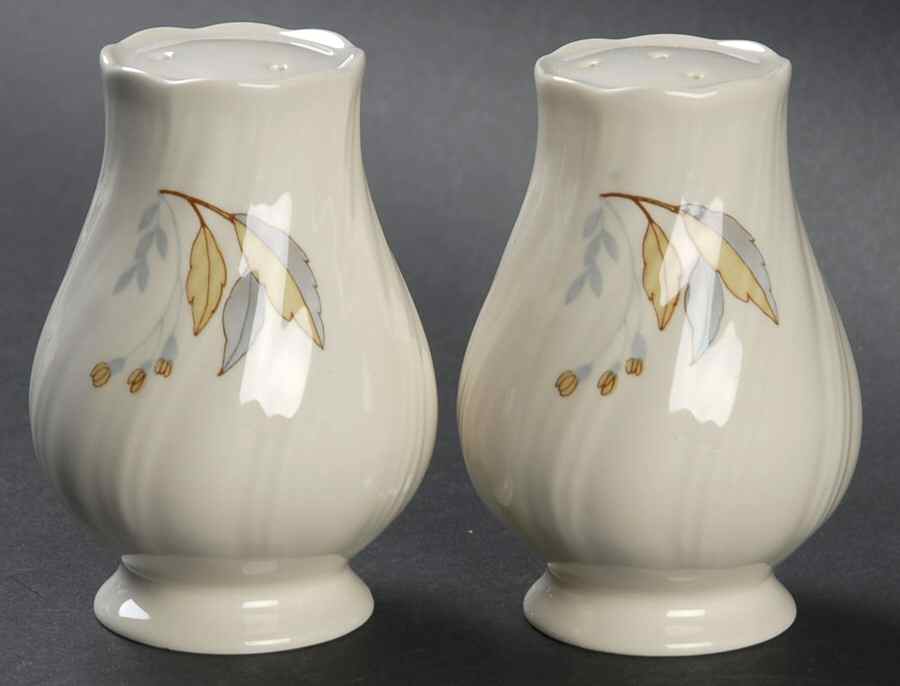 Calypso Salt & Pepper Set by Nikko-1