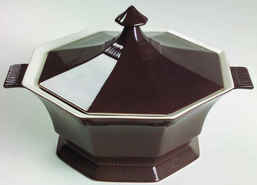 Cane 2 Qt Round Covered Casserole by Nikko-1