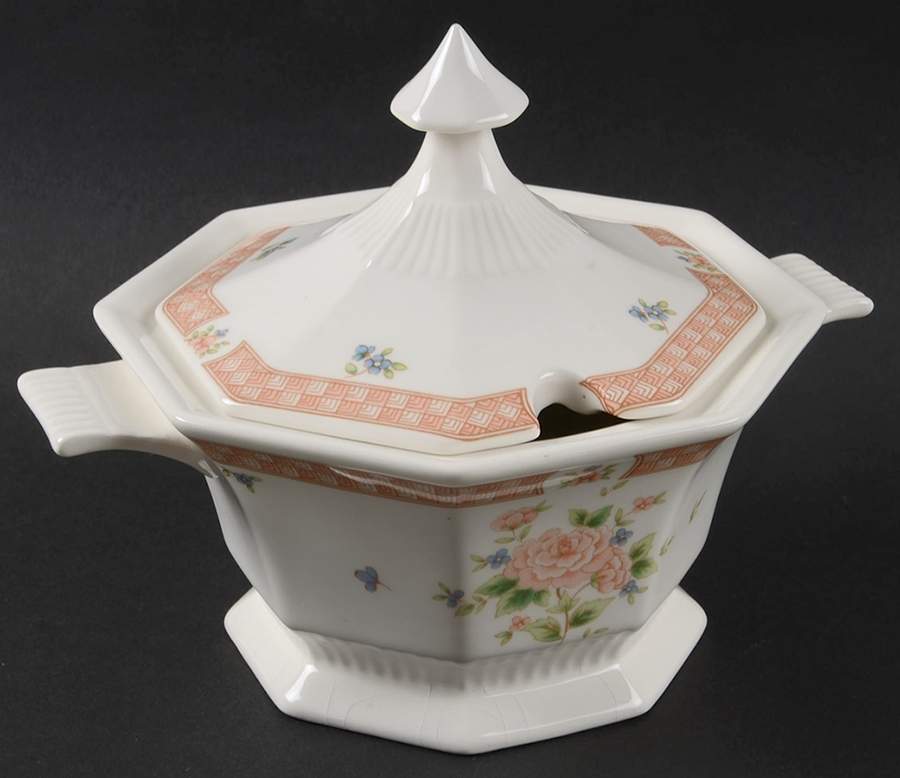 Cameo Rose Sauce Boat & Lid by Nikko-1