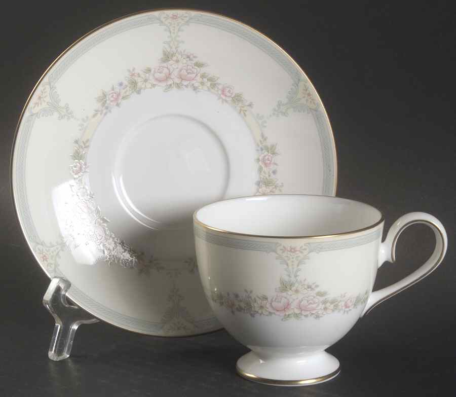 Chelsea Footed Cup & Saucer Set by Nikko-1