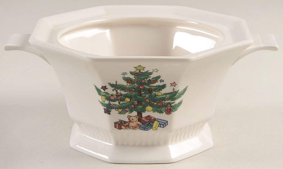 Christmastime Sauce Boat No Lid No Underplate(Bread&Butter) by Nikko-1