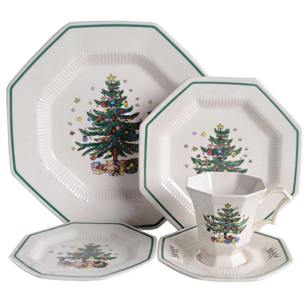 Christmastime 5 Piece Place Setting by Nikko-1