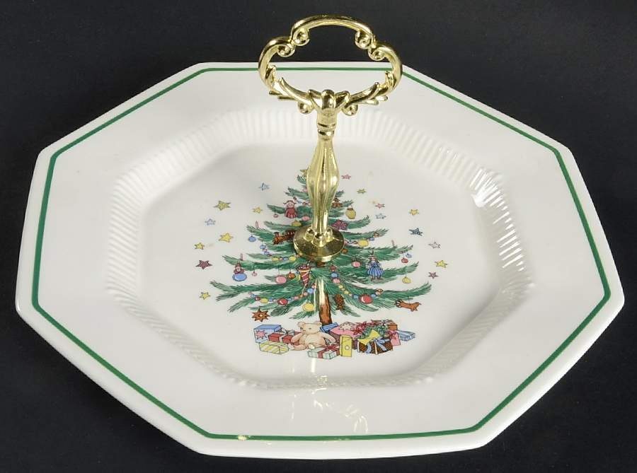 Christmastime Round Serving Plate with Handle (DP) by Nikko-1