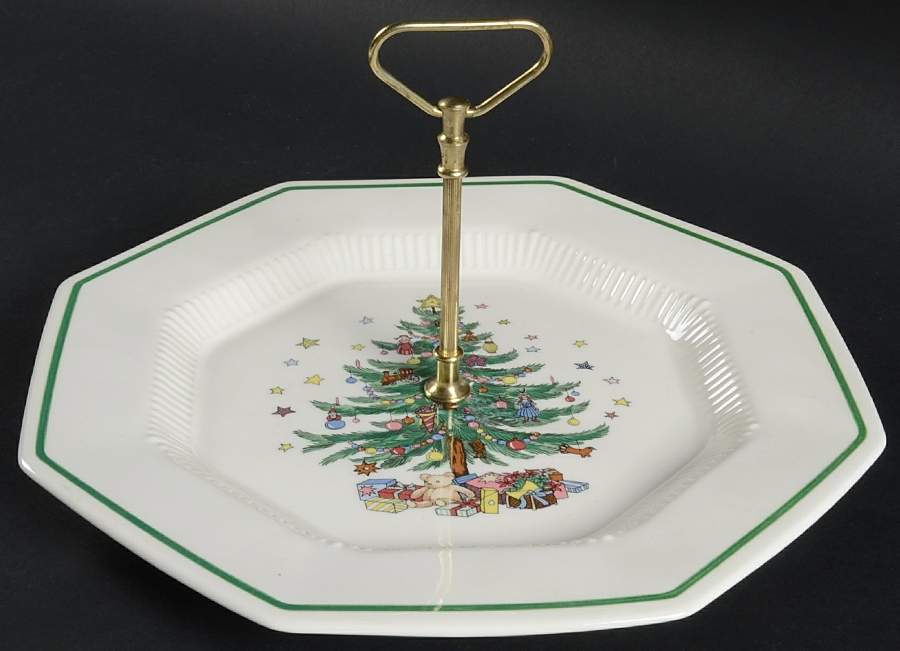 Christmastime Round Serving Plate with Handle (DP) by Nikko-1