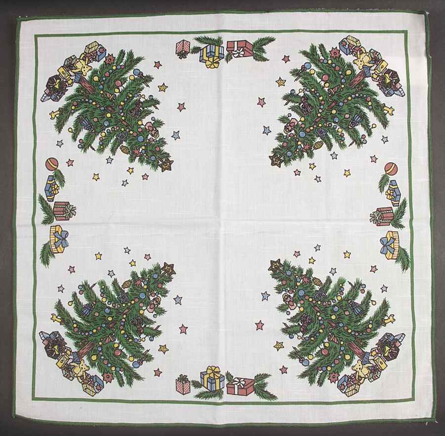 Christmastime 16" Cloth Napkin by Nikko-1