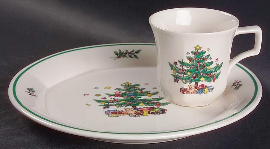 Christmastime Snack Plate & Cup Set by Nikko-1
