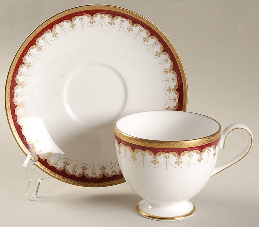 Clarendon Footed Cup & Saucer Set by Nikko-1