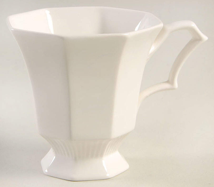 Classic White Footed Cup by Nikko-1