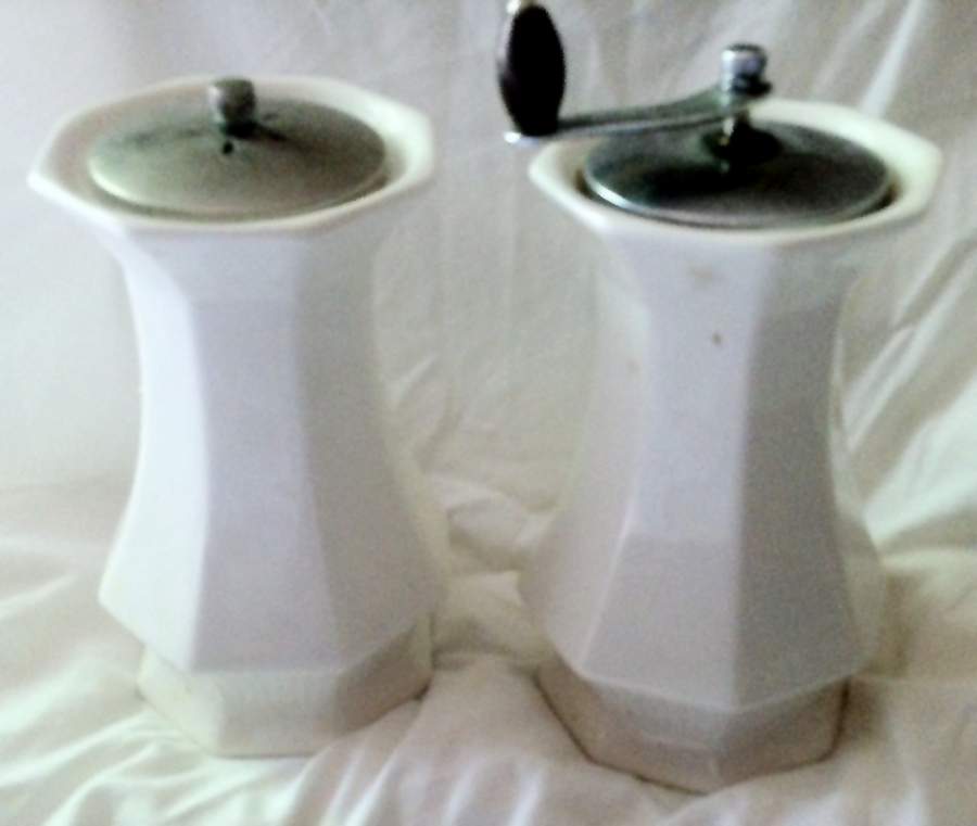 Classic White Salt Mill & Pepper Mill Set by Nikko-1