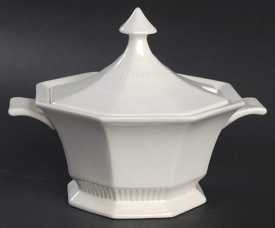 Classic White Sauce Boat & Lid by Nikko-1