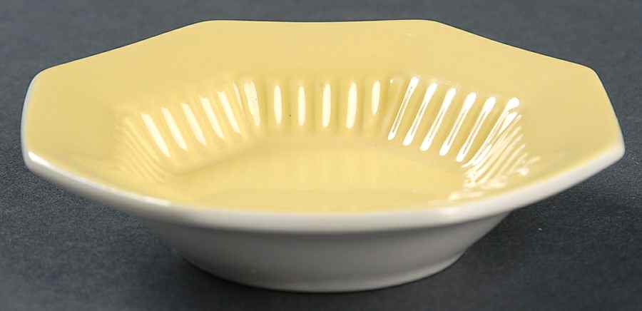 Daffodil Small Ashtray by Nikko-1