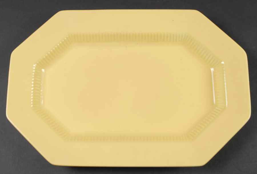 Daffodil 13" Oval Serving Platter by Nikko-1