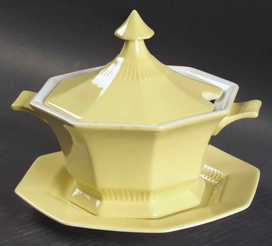 Daffodil Sauce Boat & Lid with Underplate by Nikko-1