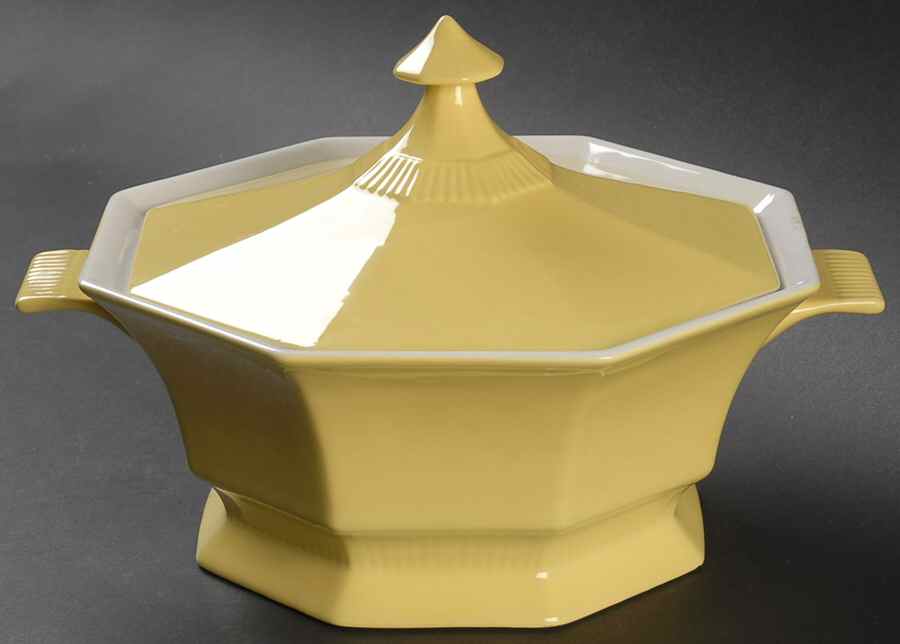 Daffodil 2 Qt Round Covered Casserole by Nikko-1