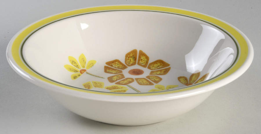 Daisies Rim Soup Bowl by Nikko-1