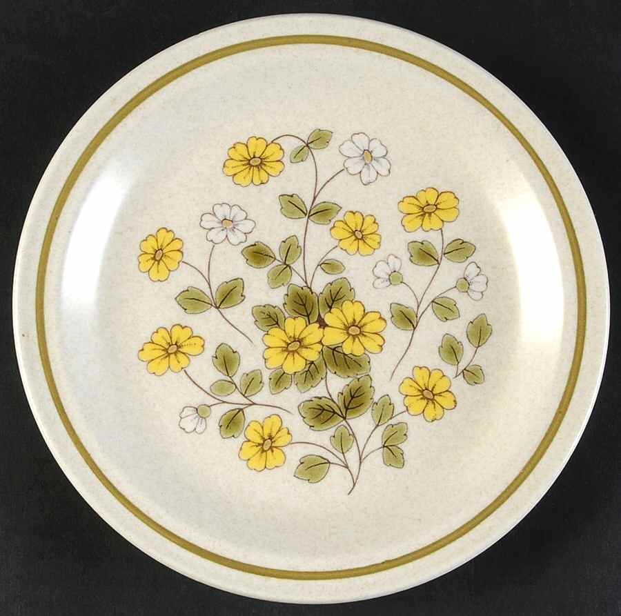 Daisies Salad Plate by Nikko-1