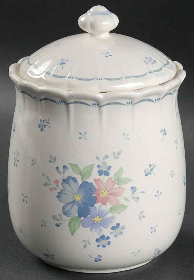 Dauphine Small Canister & Lid by Nikko-1