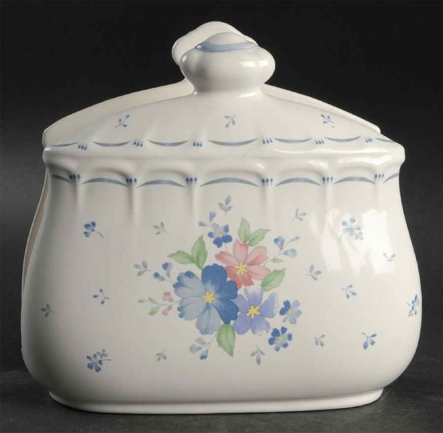 Dauphine Napkin Holder by Nikko-1