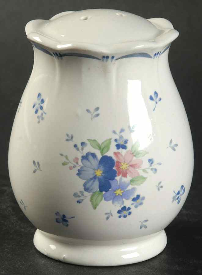 Dauphine Pepper Shaker by Nikko-1