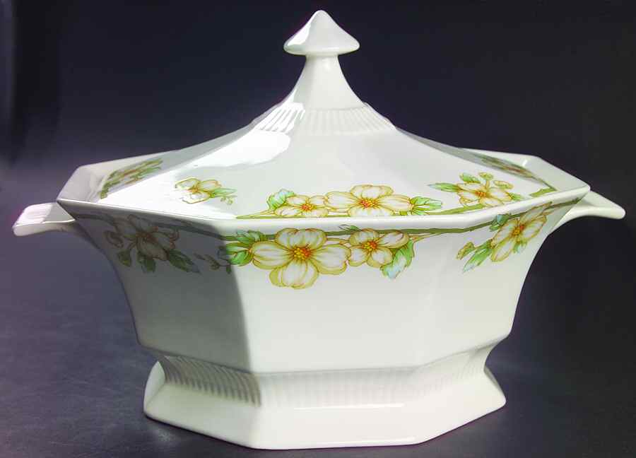 Dogwood 2 Qt Round Covered Casserole by Nikko-1