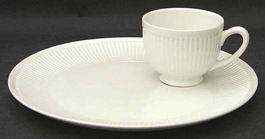 Elite Snack Plate & Cup Set by Nikko-1
