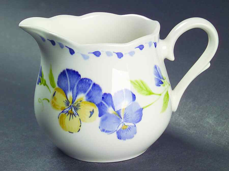 Fairfield Creamer by Nikko-1