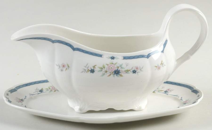 Fascination Gravy Boat & Underplate by Nikko-1