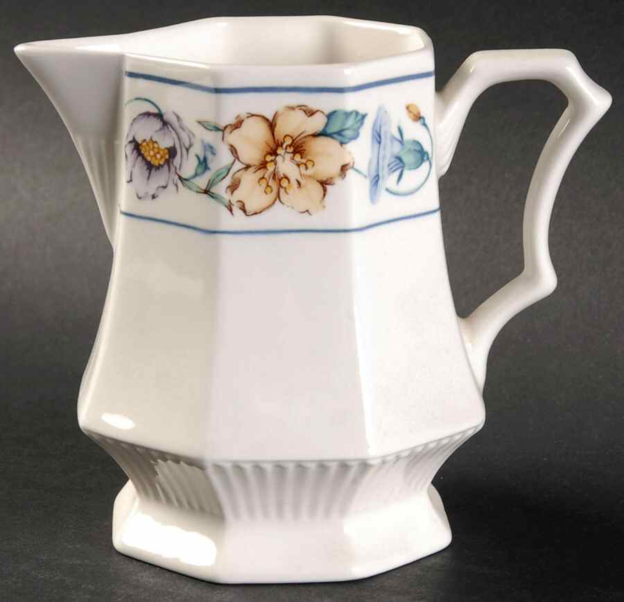 Fascination Creamer by Nikko-1