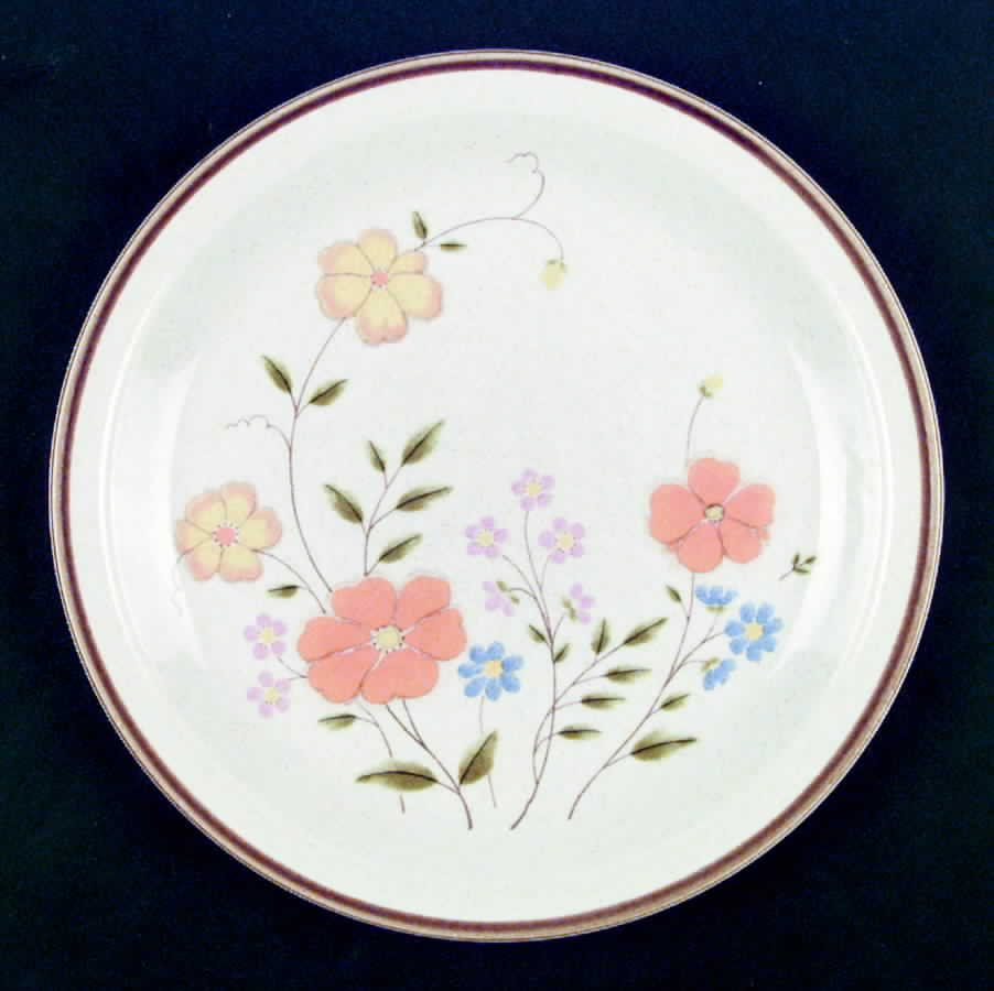 Field Flowers Dinner Plate by Nikko-1