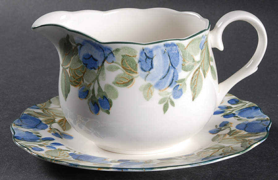 Flirtatious Round Gravy Boat & Bread and Butter Stand by Nikko-1