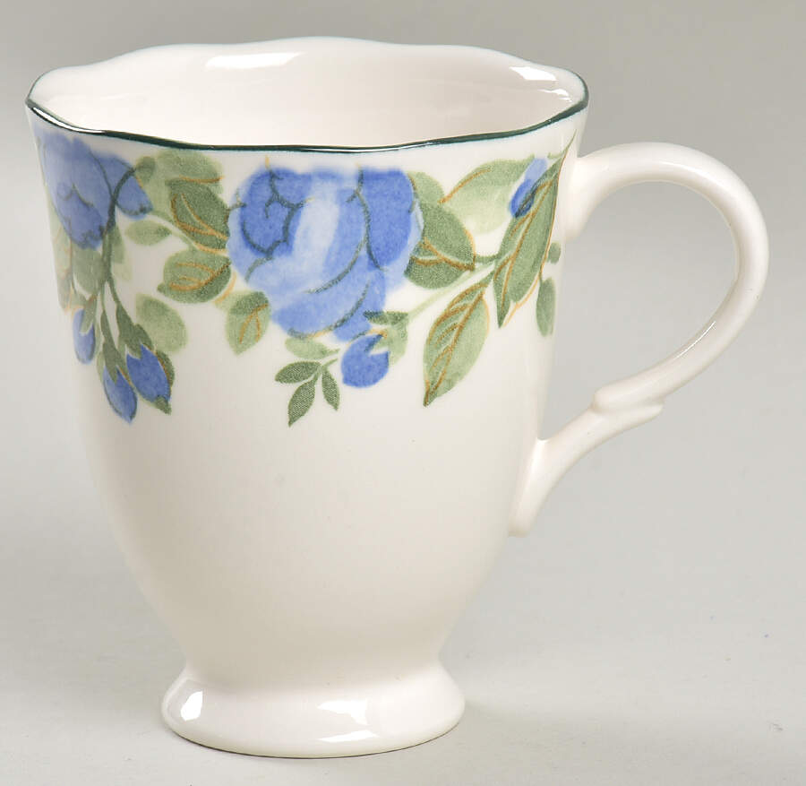 Flirtatious Footed Mug by Nikko-1