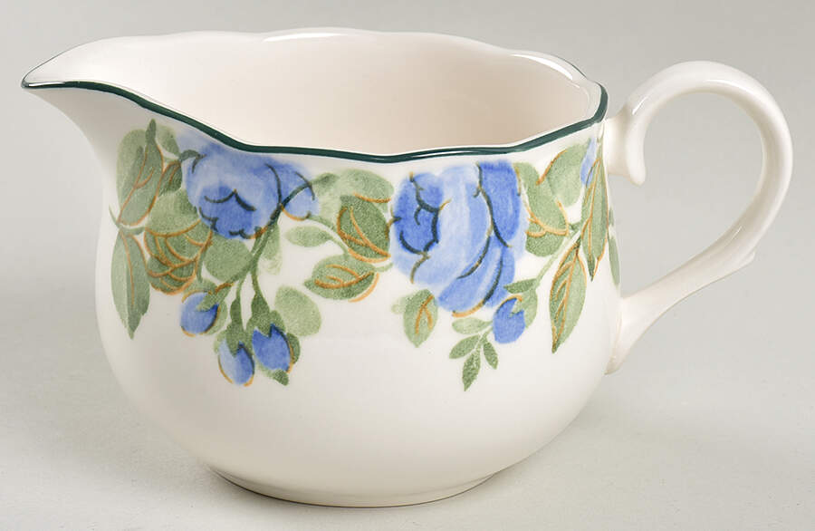 Flirtatious Gravy Boat by Nikko-1