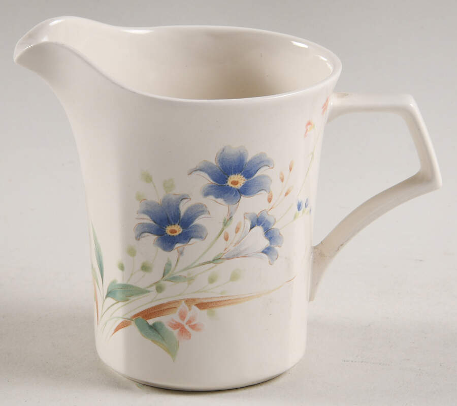 Floret (Quadrille Shape) Creamer by Nikko-1