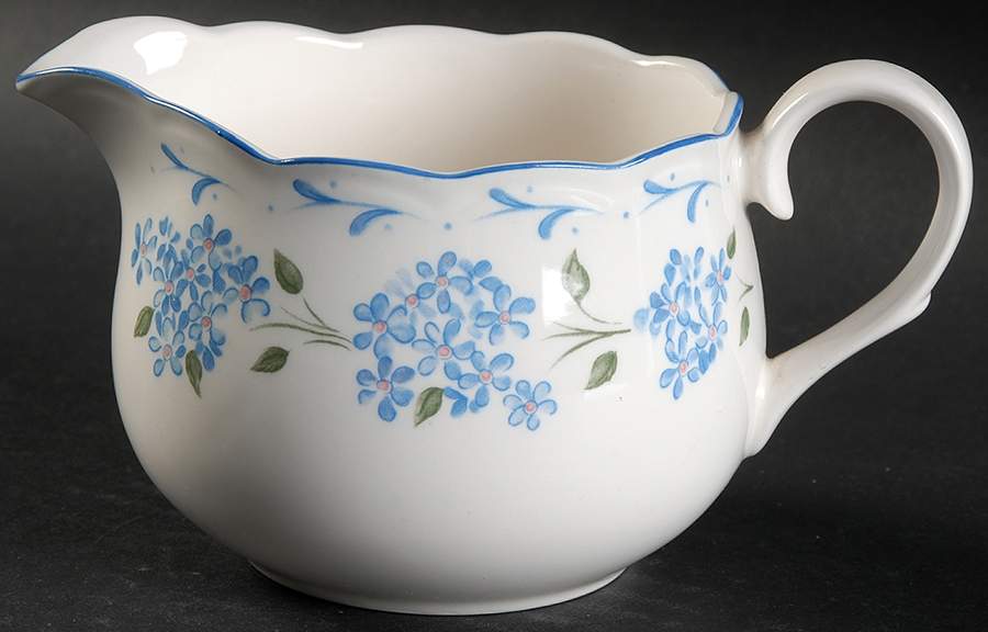 French Twist Creamer by Nikko-1