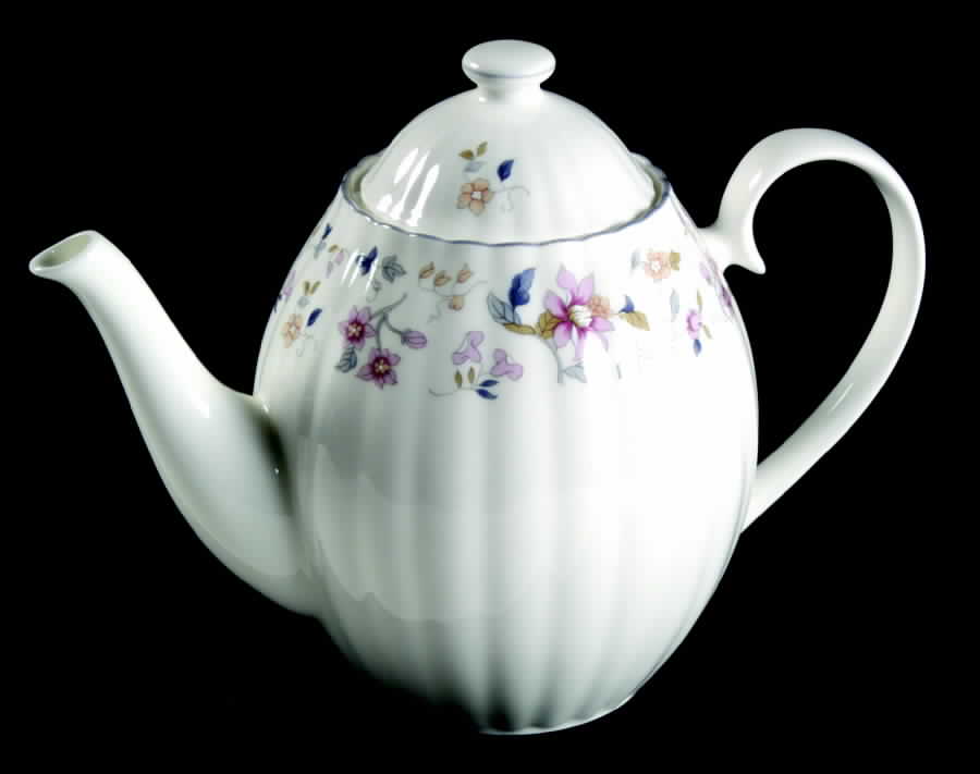 Garden Party Coffee Pot & Lid by Nikko-1