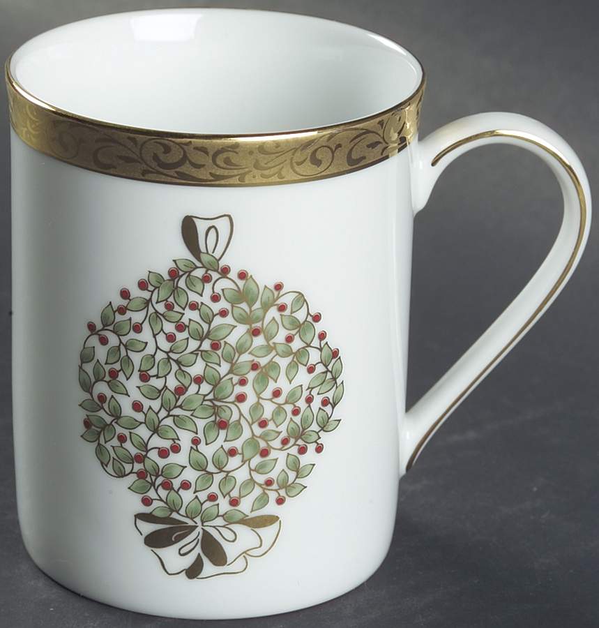 Gold Filigree Accent Mug by Nikko-1