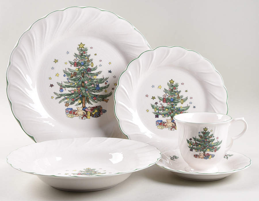 Happy Holidays 40 Piece Estate Set by Nikko-1