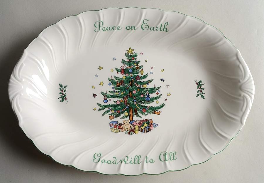 Happy Holidays 14" Sentiment Platter by Nikko-1