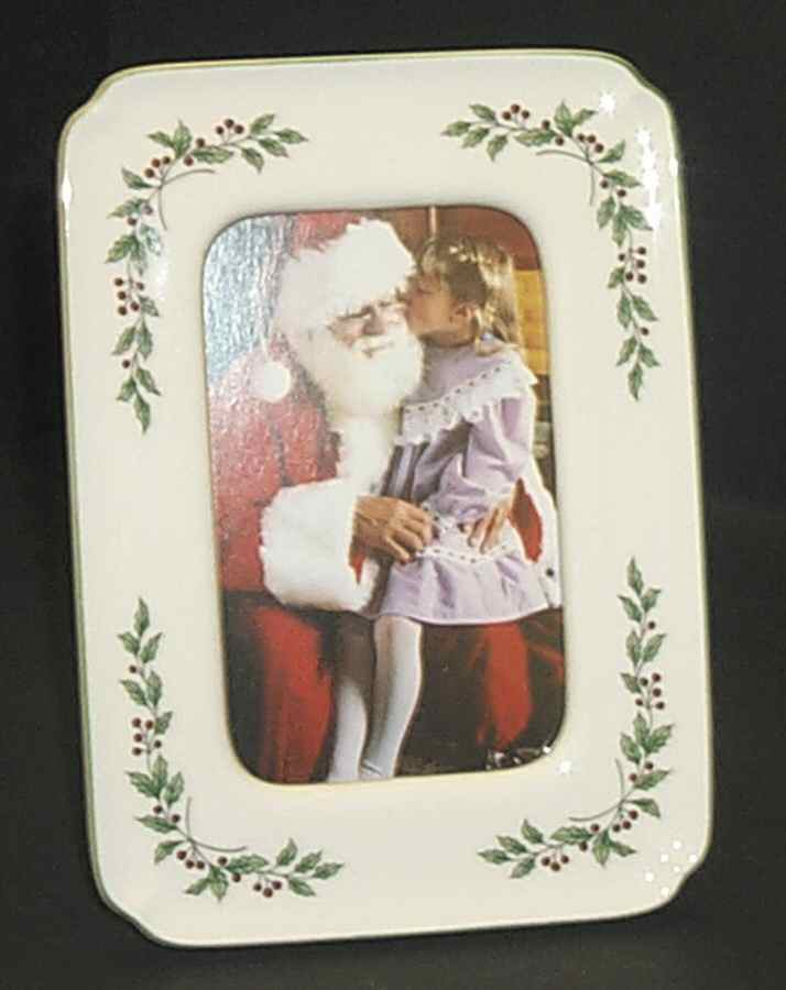 Happy Holidays Picture Frame by Nikko-1