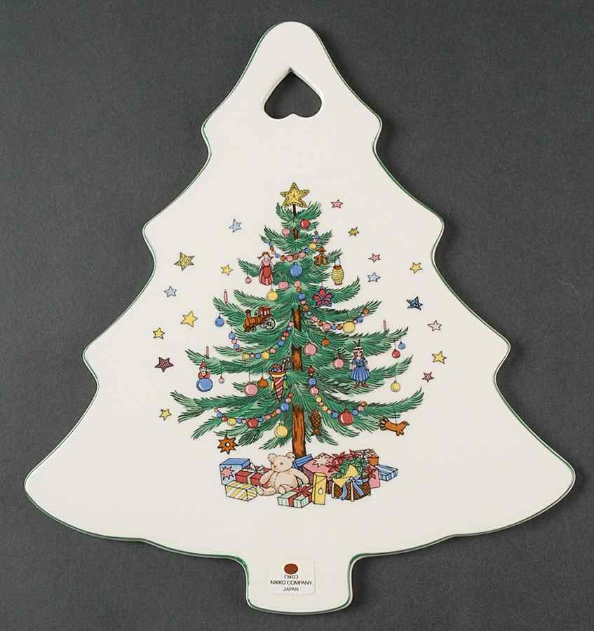 Happy Holidays Tree Cheese and Cracker Board by Nikko-1