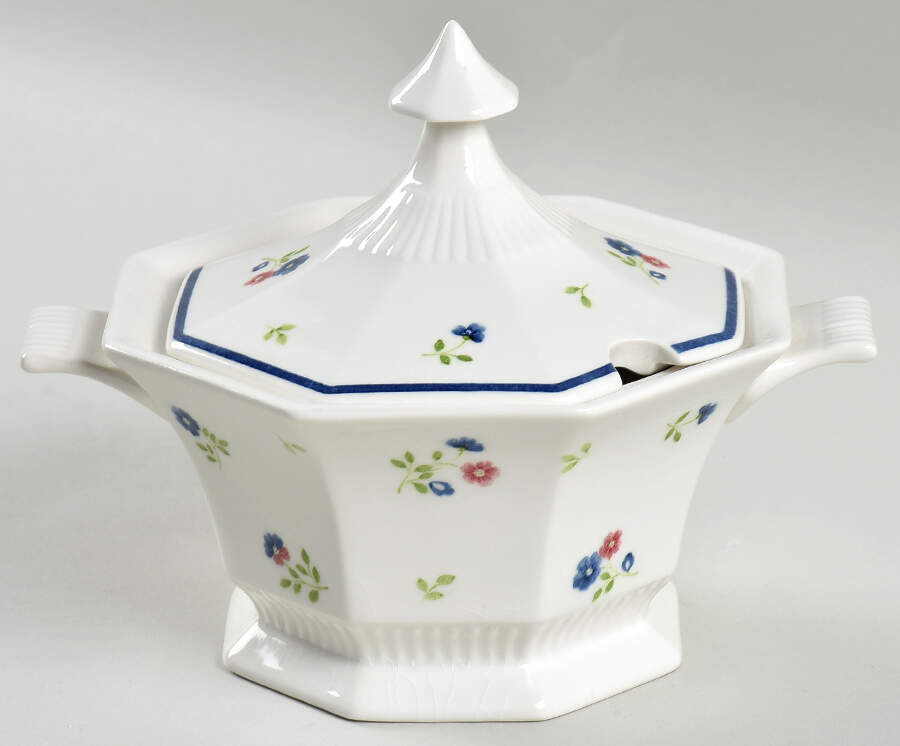 Homespun Sauce Boat & Lid by Nikko-1