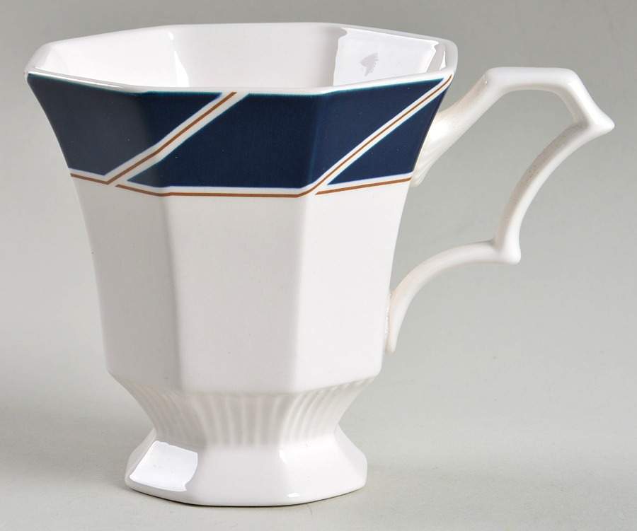 Jamboree Footed Cup by Nikko-1