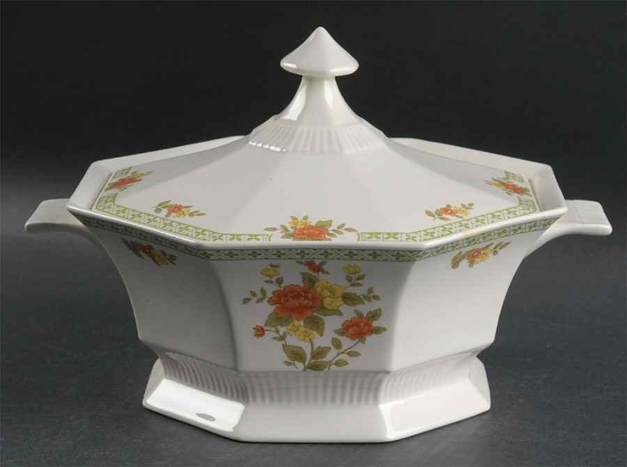 Jasmine 1.5 Qt Round Covered Casserole by Nikko-1