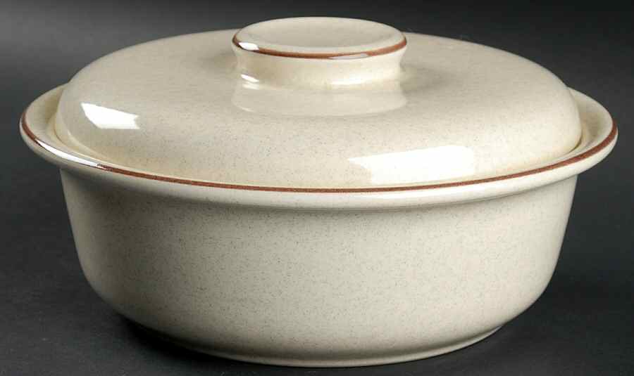 Leawood 1.25 Qt Round Covered Casserole by Nikko-1